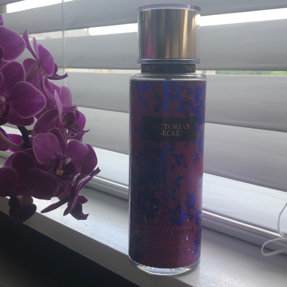 Victoria’s Secret Rich Jasmine body spray